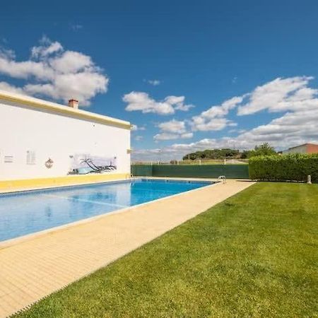 Apartment Alfarmar - Pool, Beach Only A Few Minutes Away Albufeira Buitenkant foto