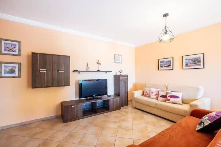 Apartment Alfarmar - Pool, Beach Only A Few Minutes Away Albufeira Buitenkant foto